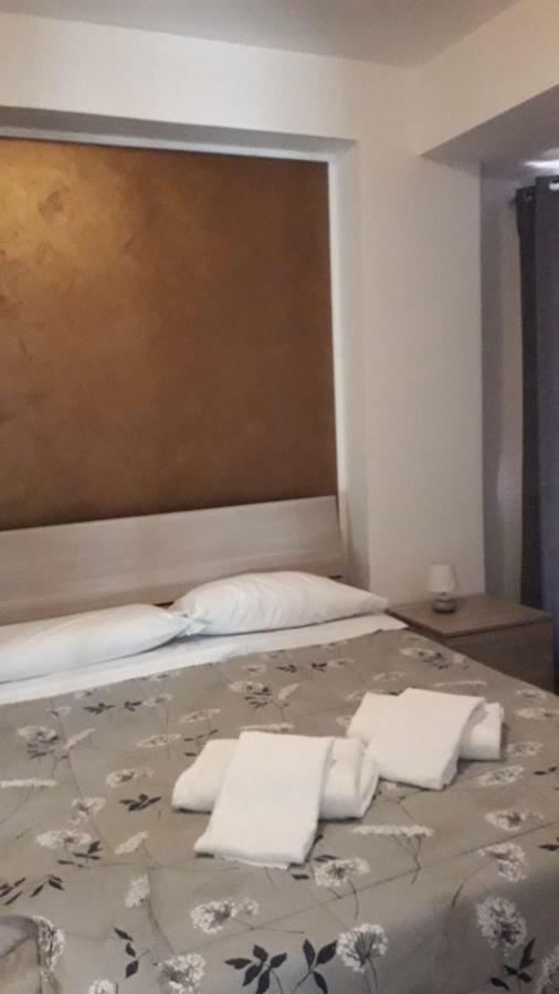Palazzo Camerana メッシーナ エクステリア 写真